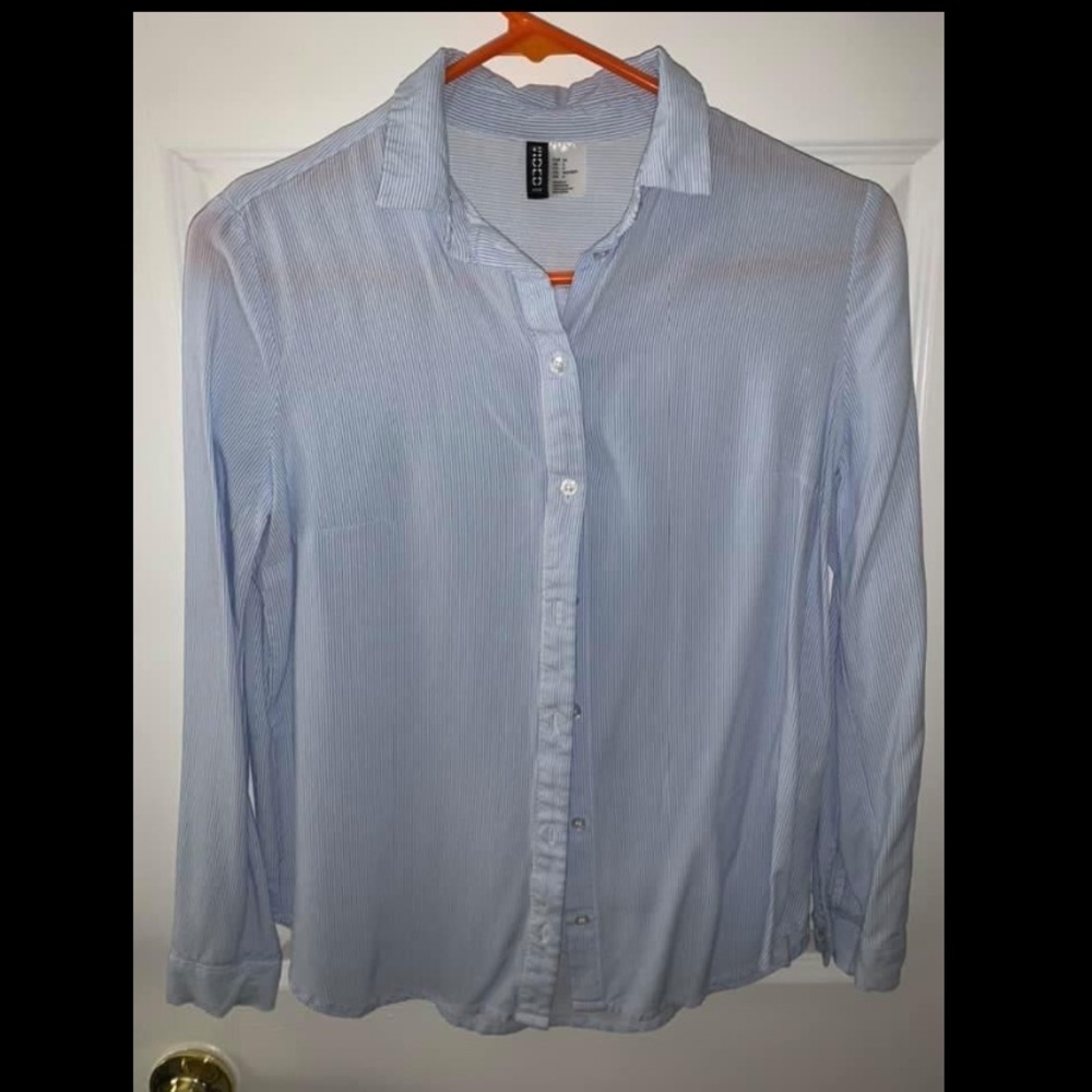 Woman's button up